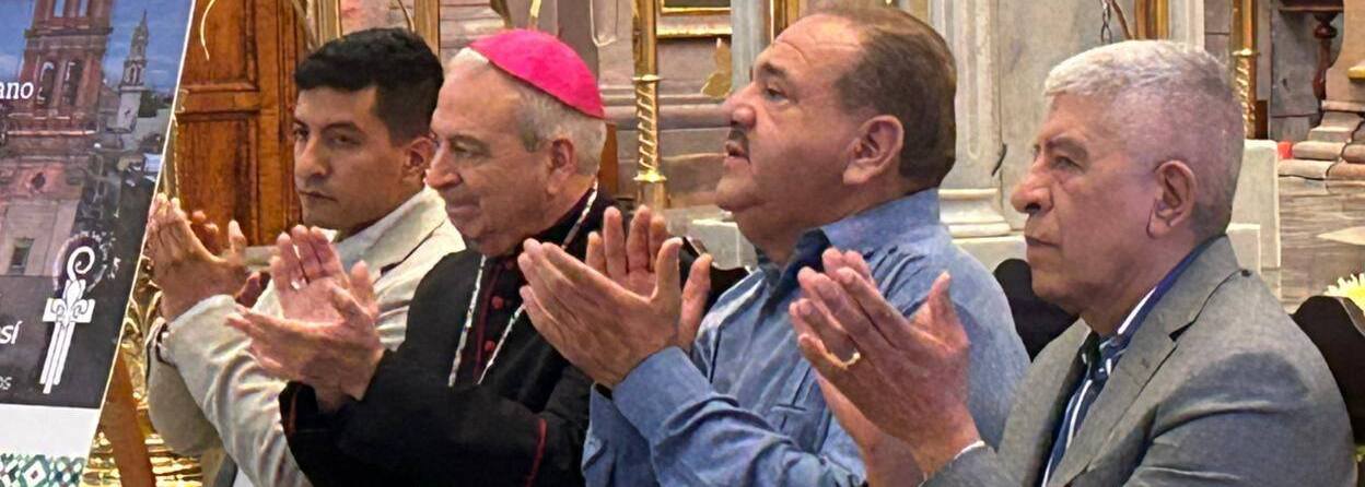 Presentan Guía de la Catedral Metropolitana