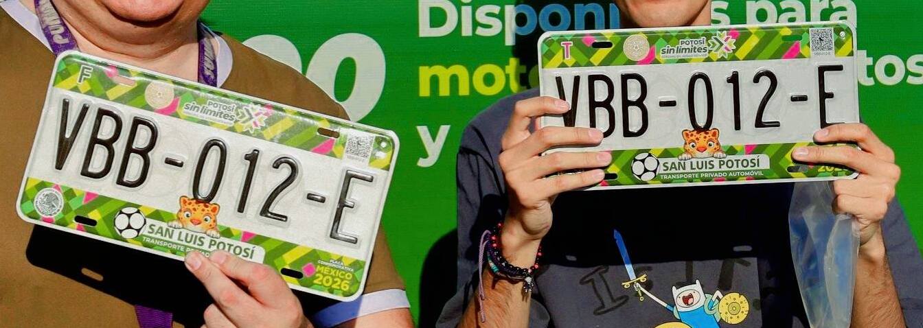 Fiebre futbolera con placas mundialistas