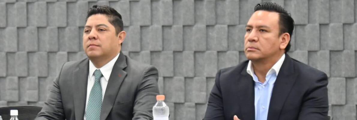 Gobierno logra acuerdo laboral y evita una huelga