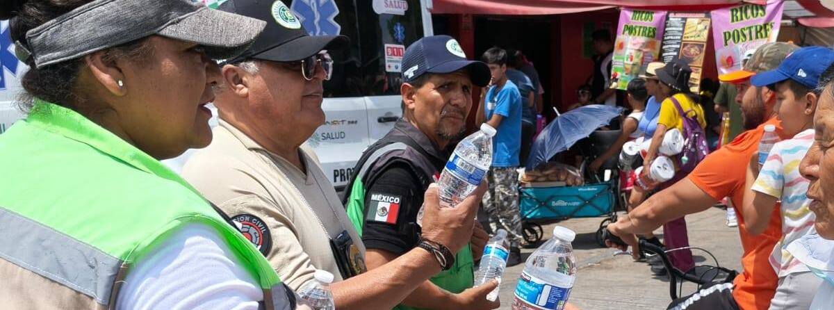Coloca Soledad puestos de hidratación por calor